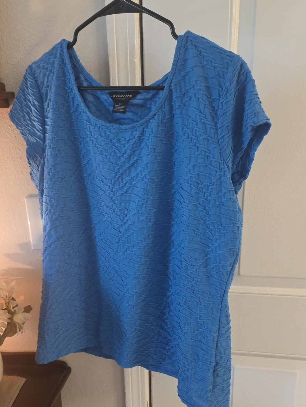 Liz Claiborne Royal Blue Crinkle Texture Short Sleeve Tee